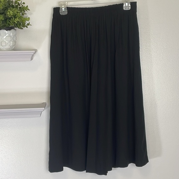 BLACK Designer Gauchos with Pockets - Picture 5 of 9